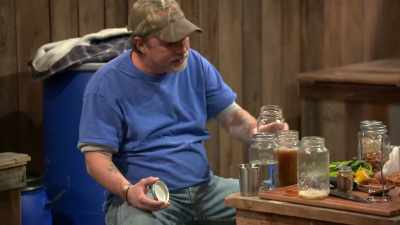 Okay.
All right mike,
whatchu make up? - Moonshiners: Master Distiller
