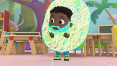 Okay. And I'll be the Daddy Moon
and this is my beard. - CoComelon Lane