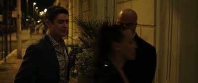 Okay, who are you?
Sonia? What else? - Loro 1