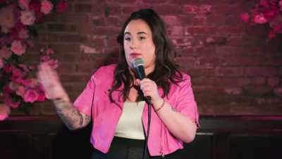 -Okay.
-[audience laughs] - Liza Treyger: Night Owl