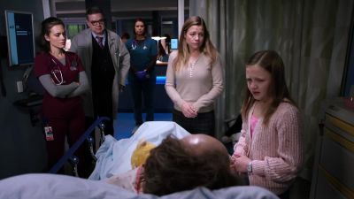 - Okay, baby.
Come on. - Chicago Med