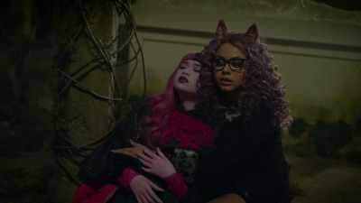 - Okay...
- [banging on door] - Monster High: The Movie