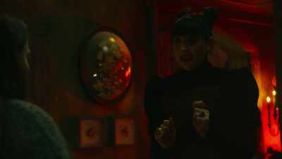 -Okay.
-Bite your lip seductively. - What We Do in the Shadows