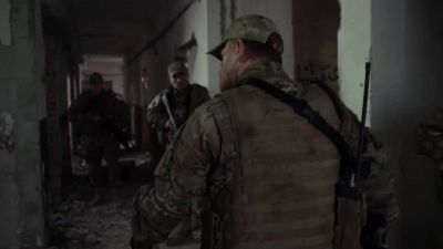 Okay, boys. Stay sharp now. - Sniper: Legacy