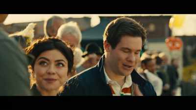 Okay, Bumper, they said
there's just one opener, - Pitch Perfect: Bumper in Berlin