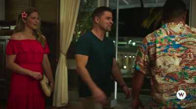 -Okay, bye.
-[claps] - You Had Me at Aloha