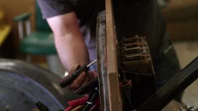 Okay, they can crank this thing over, - Rust Valley Restorers