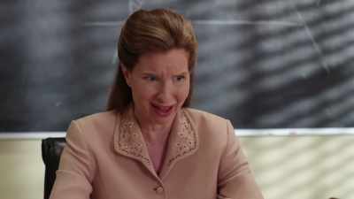 Okay, you can't cocoon someone
who's cocooning someone else! - Schooled