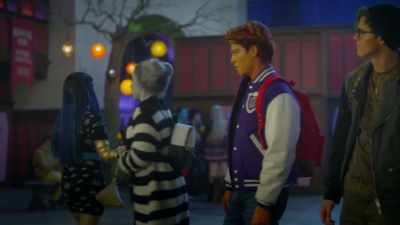 Okay, we can't let some cat - Monster High 2