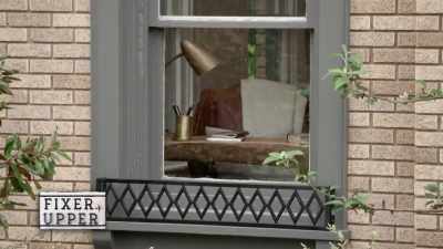 okay-chip-wipe-feet - Fixer Upper: Behind the Design