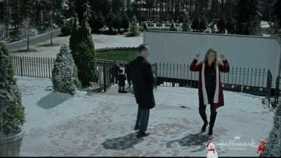 Okay. Christmas lights,
I wanna light - Christmas Wishes & Mistletoe Kisses