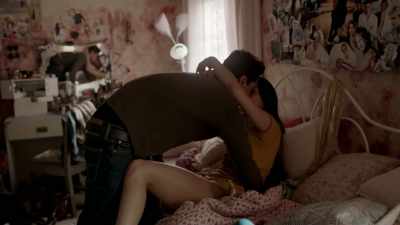 -Okay. 
-[chuckles] - Vida