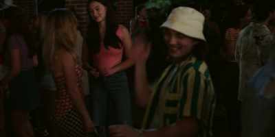 - Okay.
- Come on, Spike. - The Summer I Turned Pretty