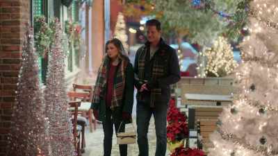 - Okay, come on.
We'll be fine. - Once Upon a Main Street