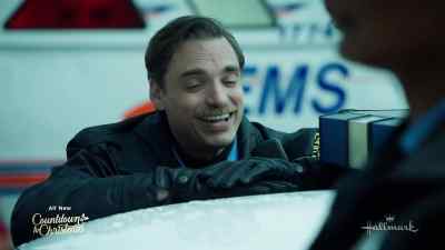 Okay, Danielle, I'm single. - Christmas On Call