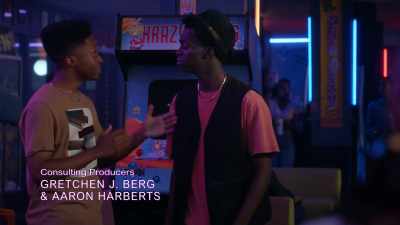 Okay, Derek, let's get a smoothie. - Saturdays