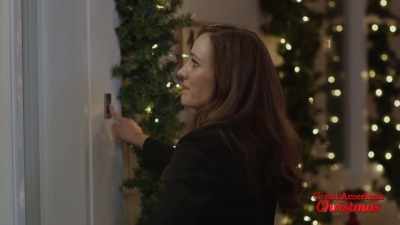 Okay...
- [doorbell ringing] - A Dash of Christmas