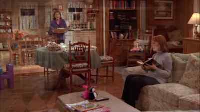 - Okay, everybody, dinner. - Everybody Loves Raymond
