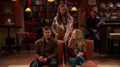 Okay, everybody. Riley's house. - Girl Meets World