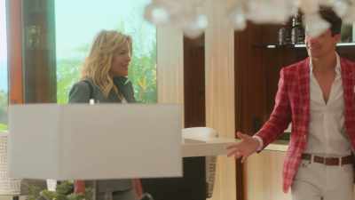 - Okay. Everything looks good.
- I think so, right? - Selling The OC
