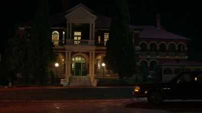 - Okay, fine.
Let's go to my house. - Young Rock