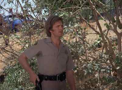 Okay, folks. Come on out. - The Six Million Dollar Man