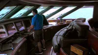 Okay, foredeck, you can start
taking up on that anchor. - Below Deck Down Under