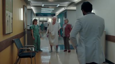           Okay, George,
      come on back for me. - The Resident
