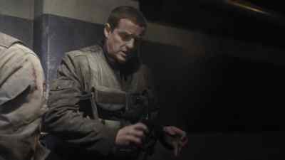Okay, get down . - Stargate Universe