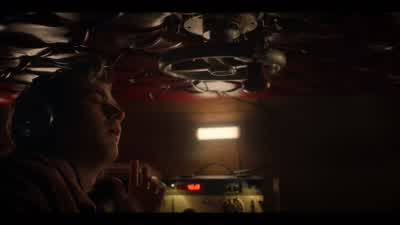 Okay, getting a signal. - Stranger Things