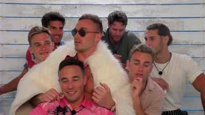 Okay, girls. - Love Island Australia