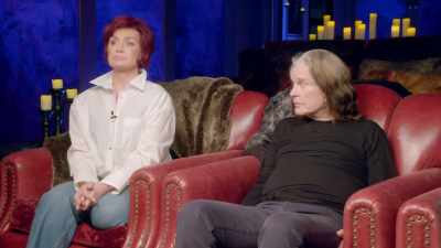 - Okay.
- Going home for its breakfast. - The Osbournes Want to Believe