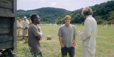 - Okay. Good for her.
- Hey! - Midsommar