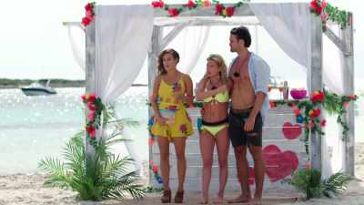 Okay. Guys, we don't know
what Rykard is gonna do - Love Island