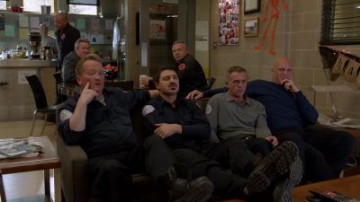 Okay, guys, it's cool. - Chicago Fire
