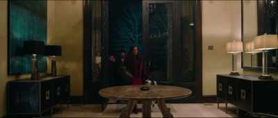 - Okay, guys, we just entered the house. - Max Winslow and The House of Secrets