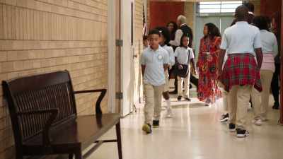 Okay, guys, let's settle down.
Settle down. - Abbott Elementary