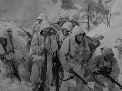 Okay, you guys,
spread out and dig for money. - Fixed Bayonets!