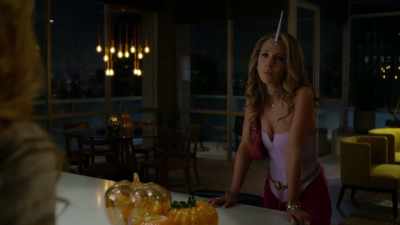 - Okay, so h-how do we do it? - Dirty John