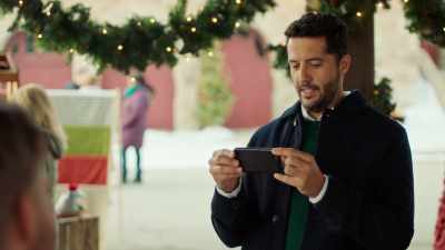 Okay, here we go!
One, two, three, smile! - Mom's Christmas Boyfriend