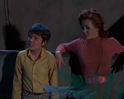 Okay. Hold it
right there. - Land of the Giants