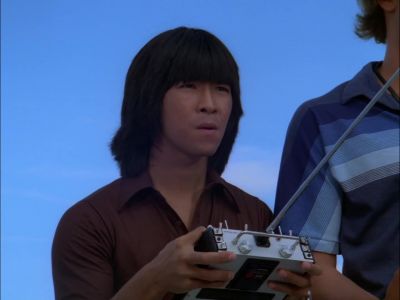 OKAY, HOLD IT. - Hawaii Five-O