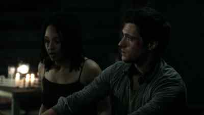 Okay,
hold her steady. - Falling Skies
