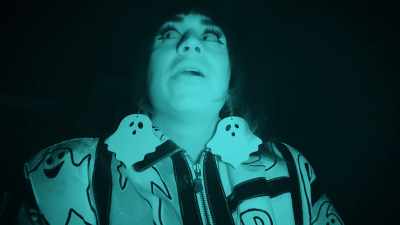 - Okay, so I am currently all alone, - Living for the Dead