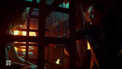 Okay. I can't fight him in here. - Wynonna Earp