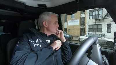 Okay. I have a TLC
car pulling up. - To Catch a Smuggler