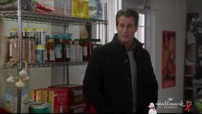 Okay, I mean,
I would love to help. - Entertaining Christmas