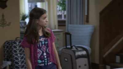 Okay, I'll raid the fridge,
snoop around, try on some clothes. - Fuller House