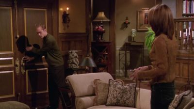 Okay, I'm going to need
my slicker and my squash goggles. - Frasier