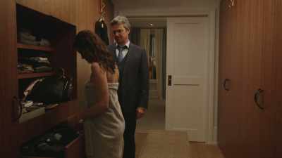 Okay. I'm gonna change. - The Romanoffs